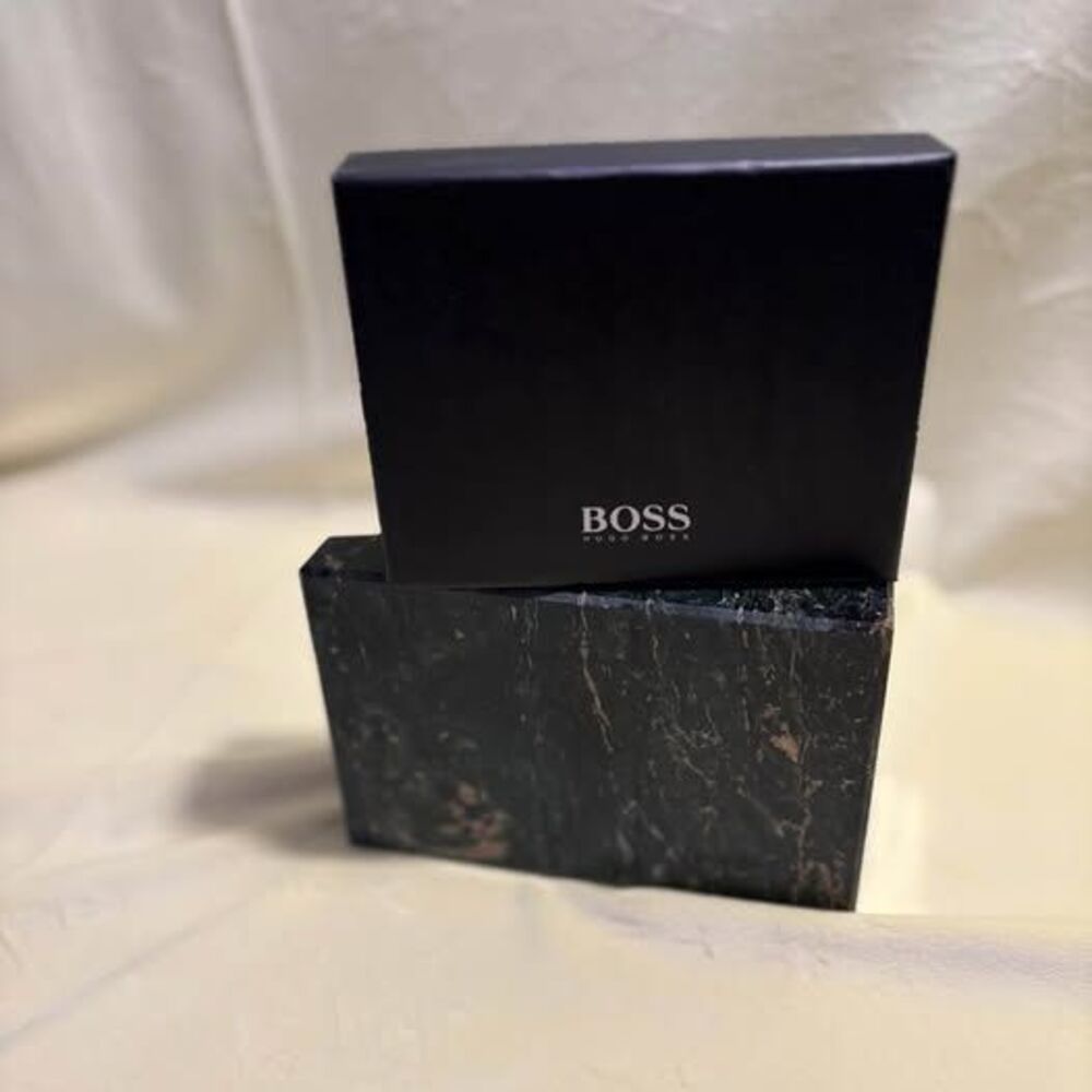 NIB BOSS Hugo Boss Men's Textured Leather Bi-Fold Wallet